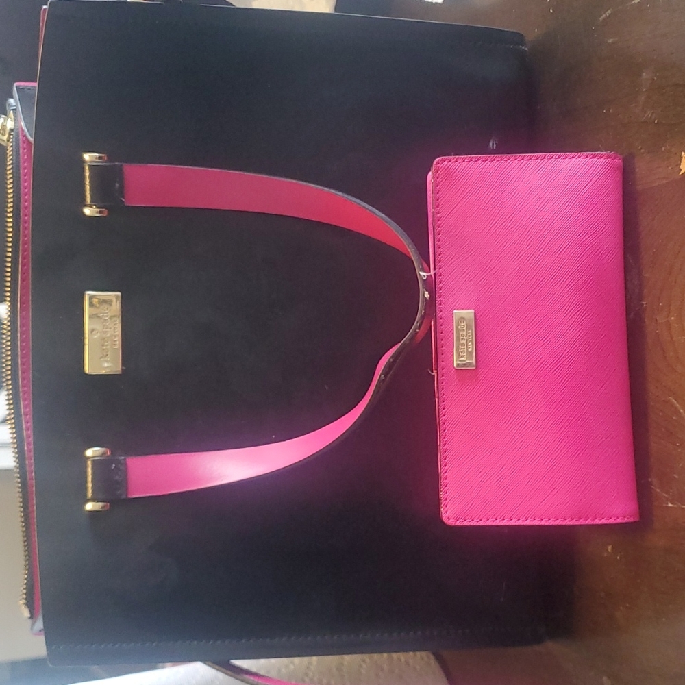 Kate spade purse and wallet set.